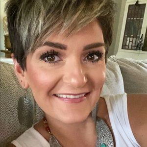 Meet your Posher, Lindsey